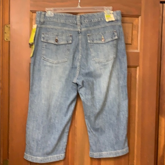 Capri pants - Picture 4 of 4